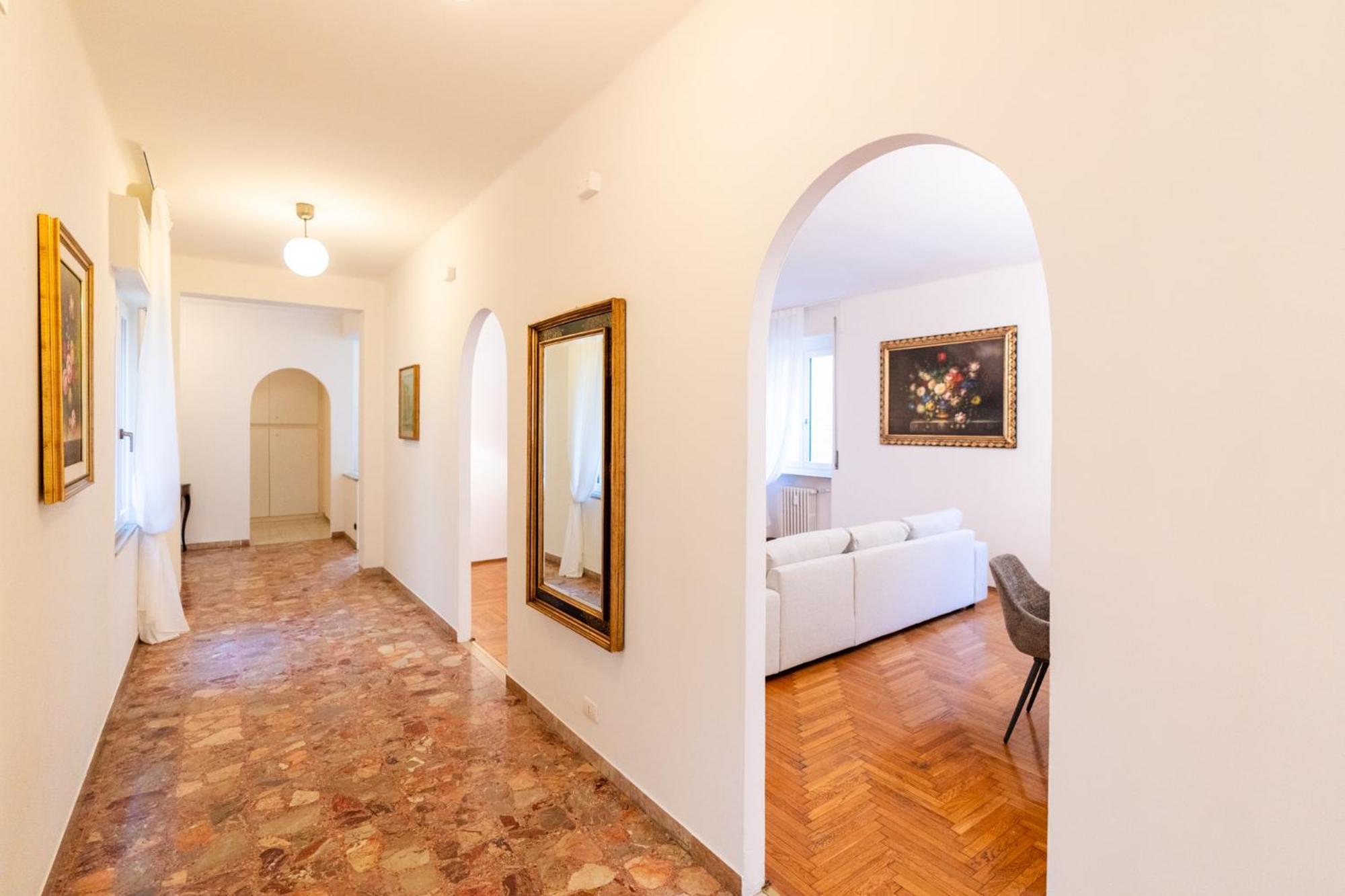 Domus Verona - Elegante Residenza Con Affaccio Su Porta Leoni 객실 사진